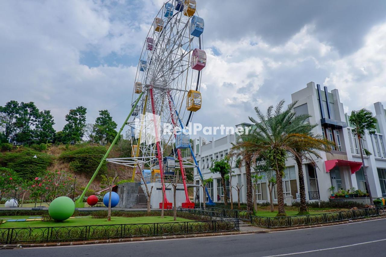 Hotel Rit's Garden Redpartner Semarang
